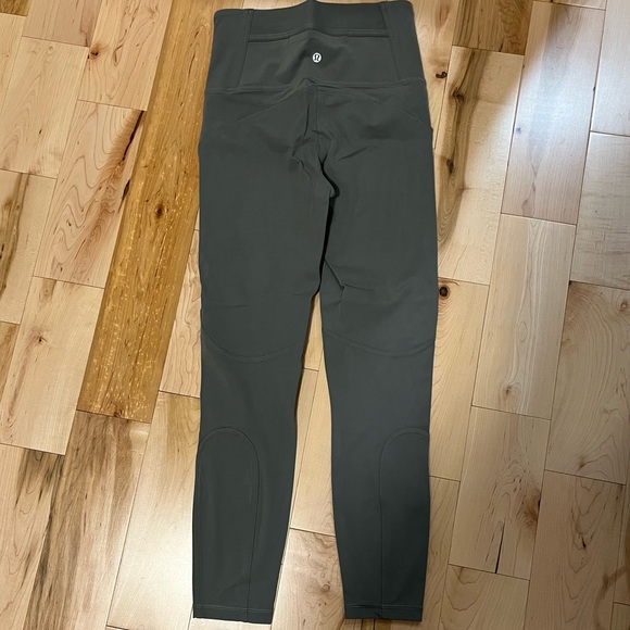 Light green lululemon leggins - Picture 5 of 6